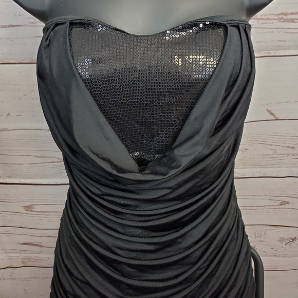 Forever 21 fitted black dress - Picture 2 of 4